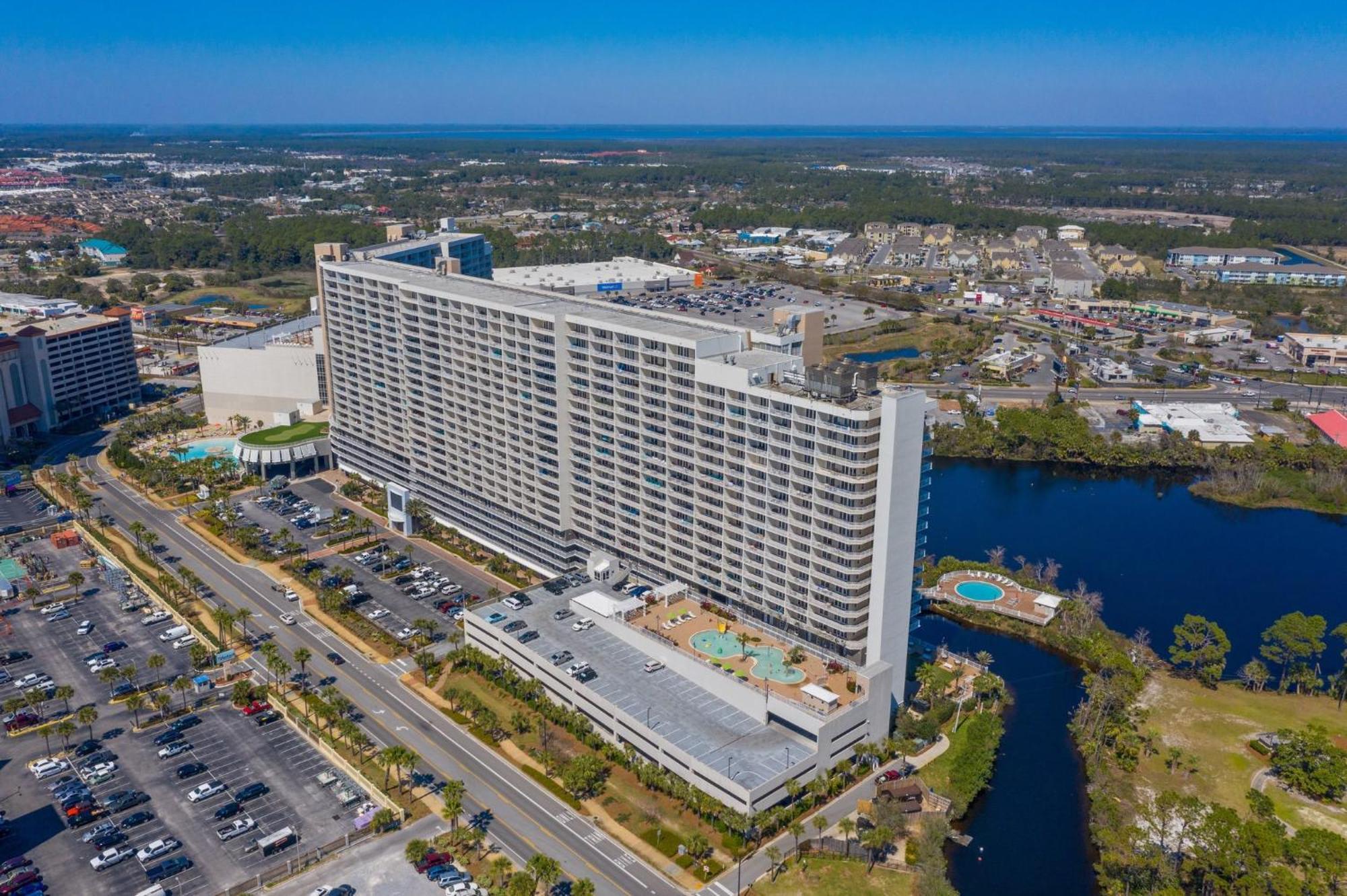 Laketown Wharf 1433 Apartment