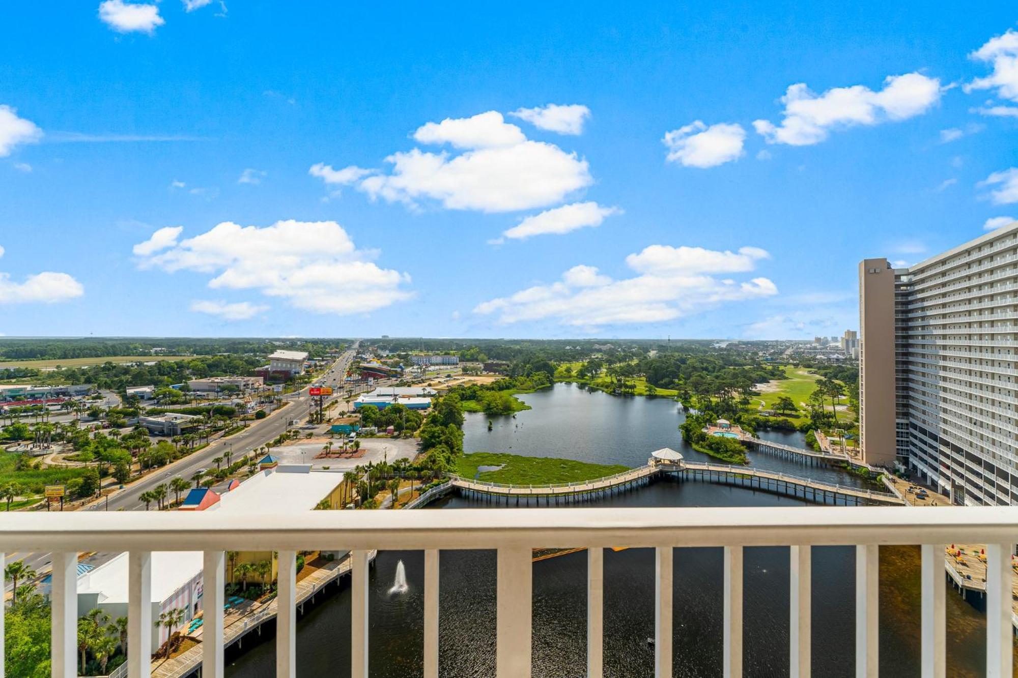 Apartment Laketown Wharf 1433